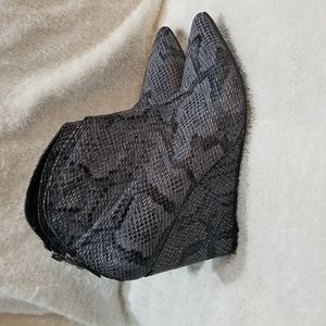 Michael Antonio Snakeskin pointy toe wedge booties size 7